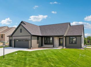 701 Panorama Dr, Waukesha, WI 53188