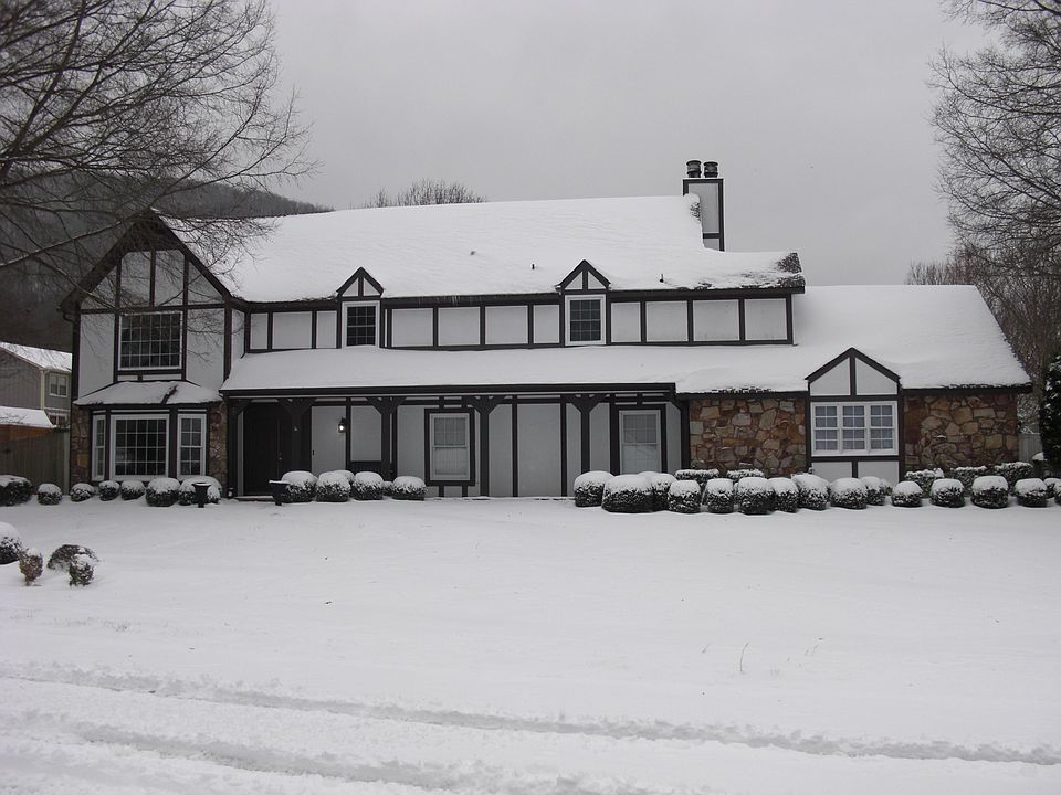 1st image of 2701 Willena Dr SE