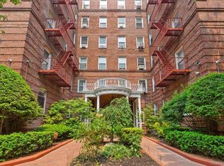 111-39 76th Road #E4, Forest Hills, NY 11375