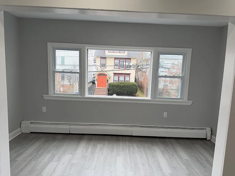 33-35 Cedar Ave #2 — Photo 3