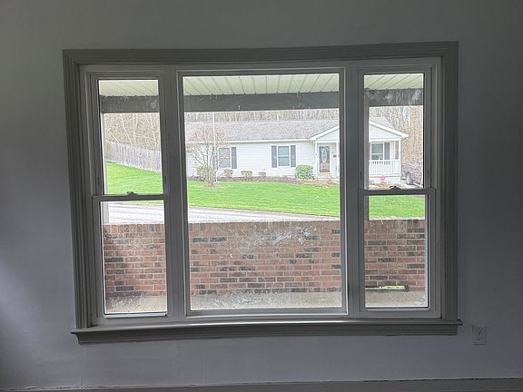 4th image of 148 Oakview Ave