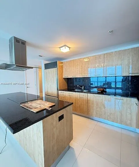 6899 Collins Ave #2201 — Photo 9