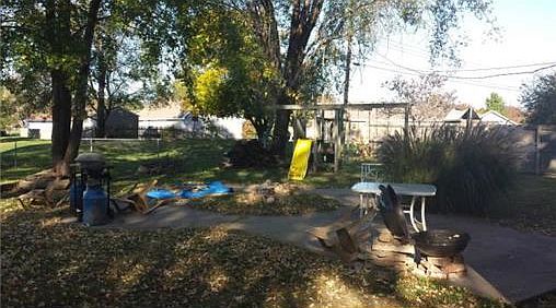 4th image of 1606 Hillside Dr
