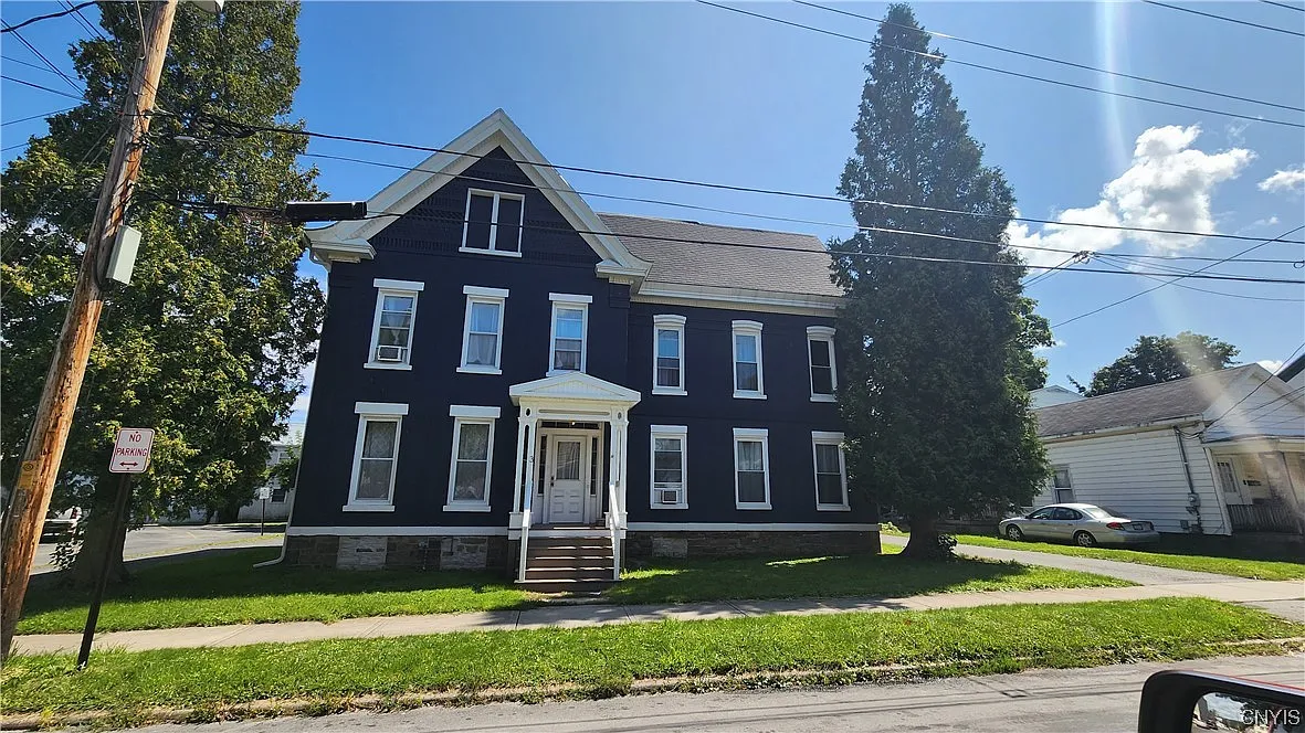 3 S Washington St photo 1