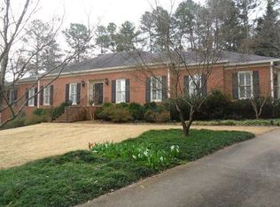 121 Skyview Ct, Athens, GA 30606