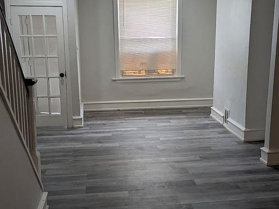 3rd image of 1538 S Dover St