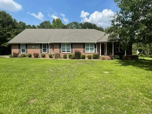 1440 Fellowship Dr, Manning, SC 29102