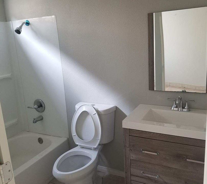 2nd image of 4147 42nd St #1