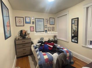 463 Park Dr APT 8, Boston, MA 02215