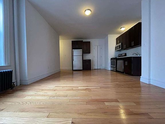 2nd image of 21-80 38th St #3F27