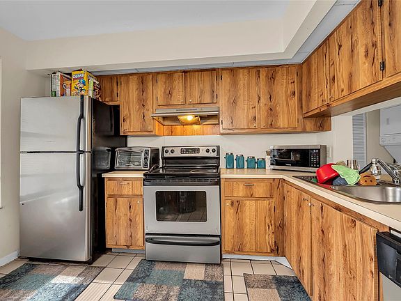 5th image of 206 Lake Pointe Drive #207