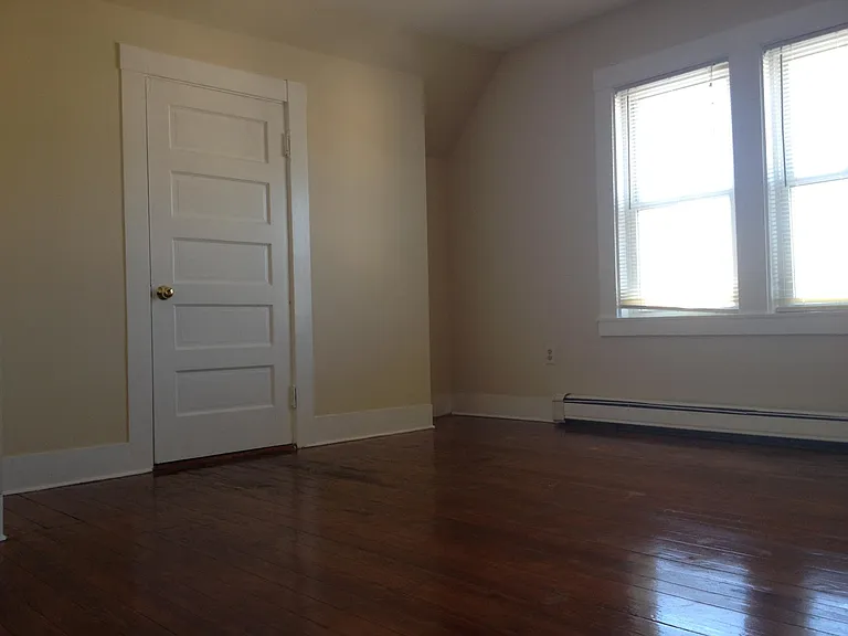23 Auburn St #3 — Photo 5