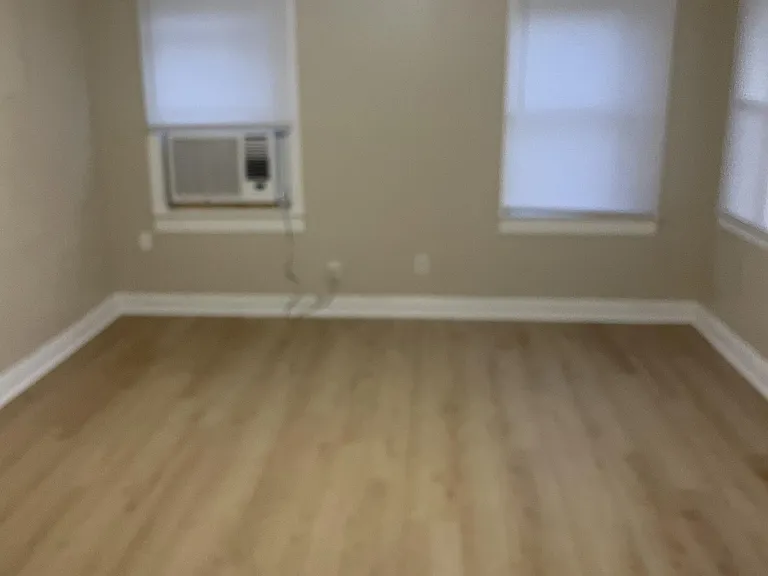 504 Pearl St — Photo 11