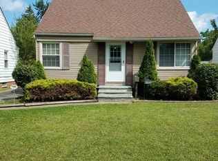 15509 Fernway Dr, Maple Heights, OH 44137