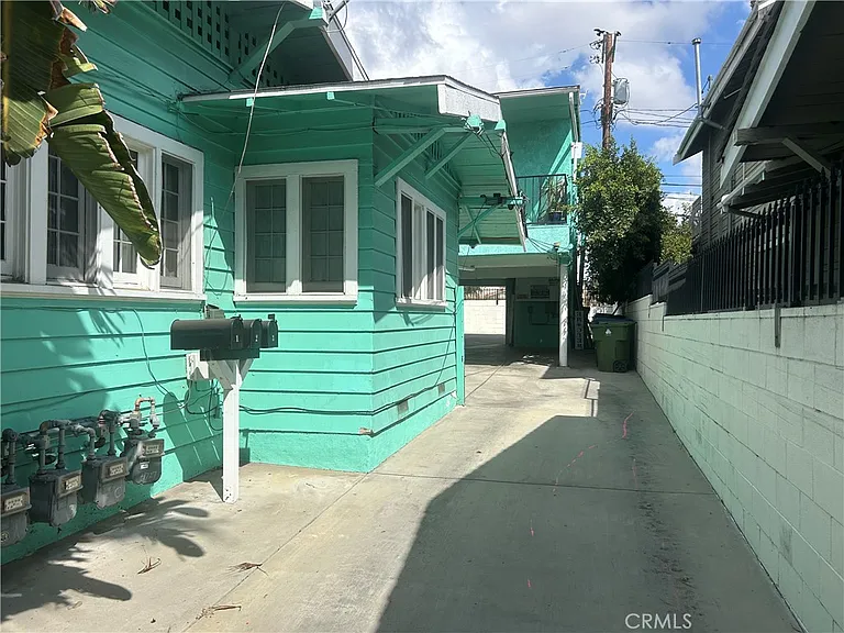 4727 Oakwood Ave — Photo 28