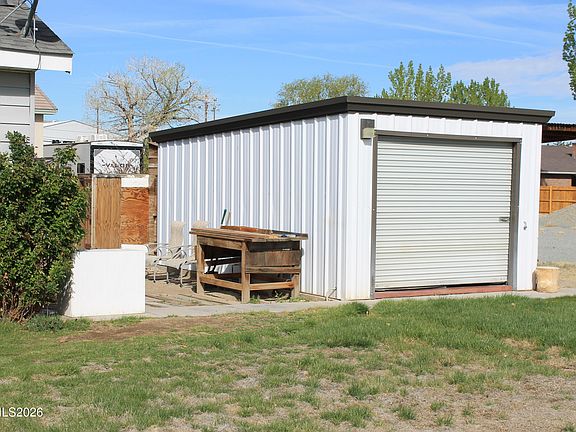 4th image of 320 Reyes Way