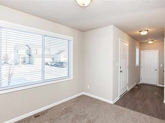 3rd image of 817 36th St SW