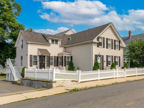 9 Lawrence St #1, Woburn, MA 01801
