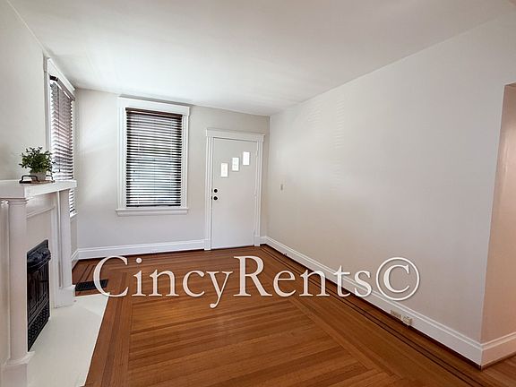 4th image of 2800 Observatory Ave #1
