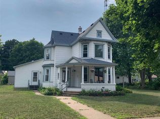 417 S Wacouta Ave, Prairie Du Chien, WI 53821