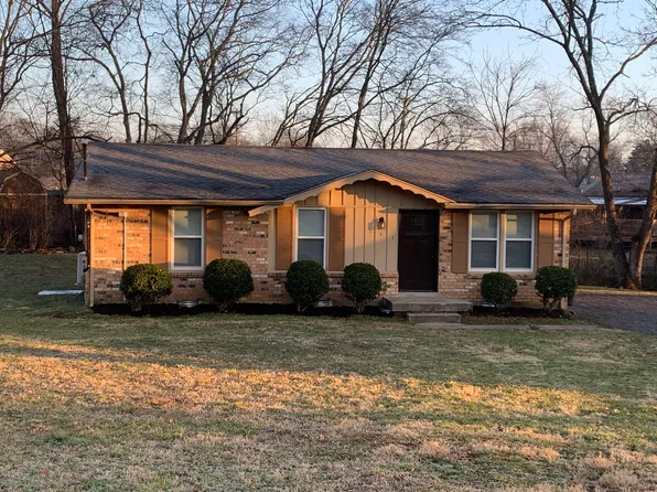 141 Laurel Ct, Hendersonville, TN 37075