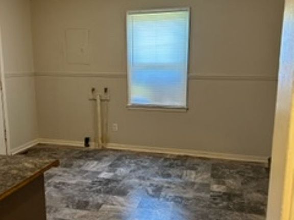 3rd image of 501 Franklin St