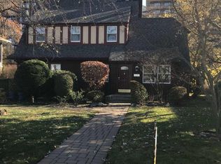 152 Summit Ave, Hackensack, NJ 07601