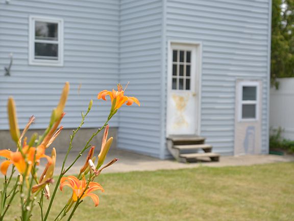 4th image of 14 Orford St #1