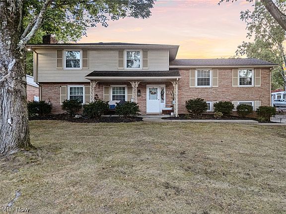 2nd image of 4277 Skycrest Dr NW