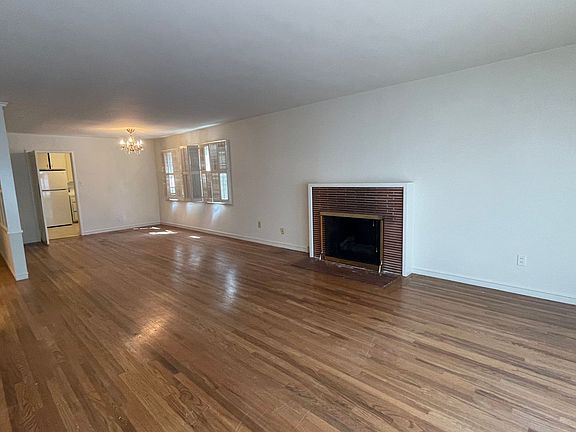 4th image of 6225 Antioch St #A