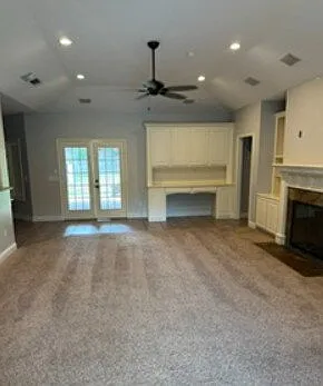 405 Crown Colony Dr — Photo 5