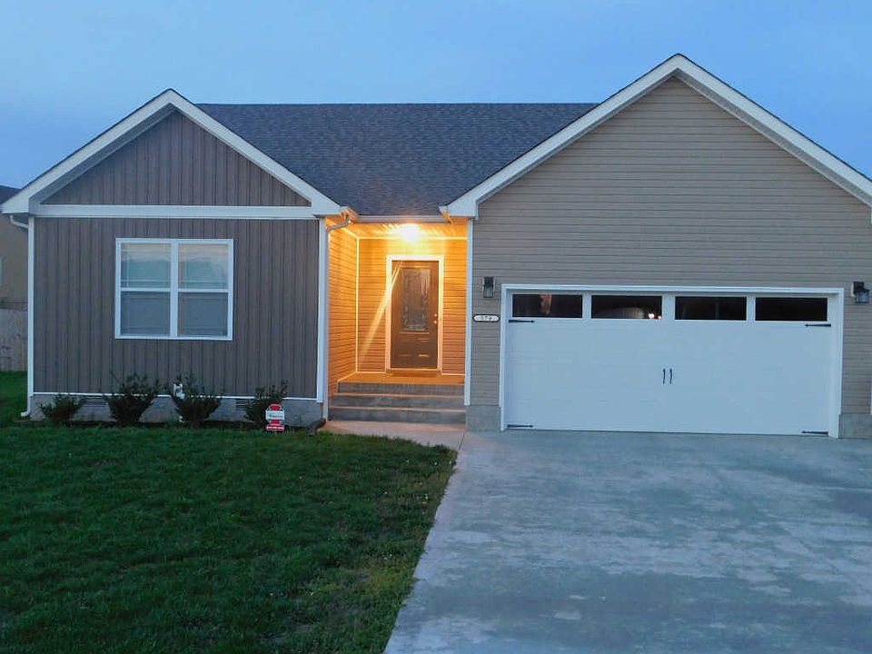 1st image of 579 Tracy Ln