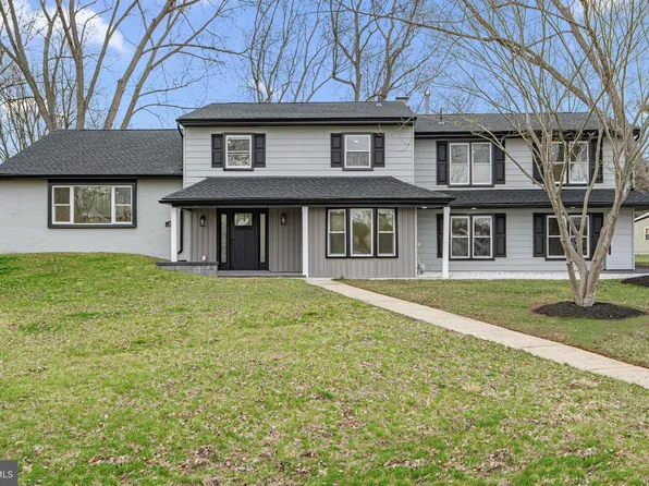 356 Magnolia Rd, Warminster, PA 18974