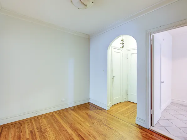 117-01 Park Lane South image 16 of 34