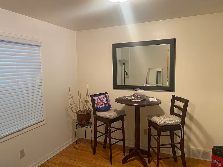 494 Kenwood Ave — Photo 6