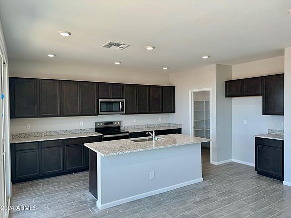 2nd image of 18091 W CAMINO DE ORO --