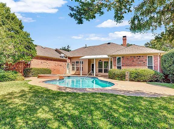 3rd image of 7217 Briarnoll Dr
