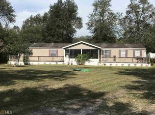 395 Pine Acres Rd, Saint George, GA 31562