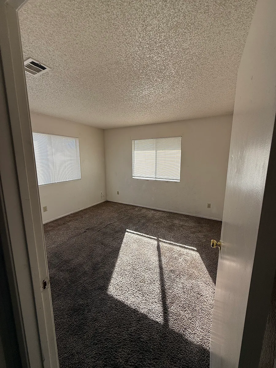 Building Photo - 1802 E Avenue J9 #1