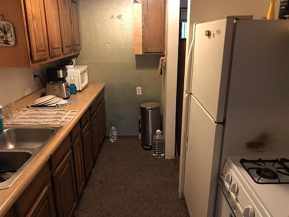 4th image of 724-728 Lathrop Ter