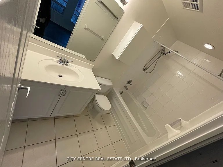 388 Prince Of Wales Dr #307 — Photo 19