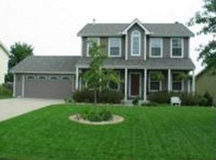 2924 Whitmore Dr, Lawrence, KS 66046