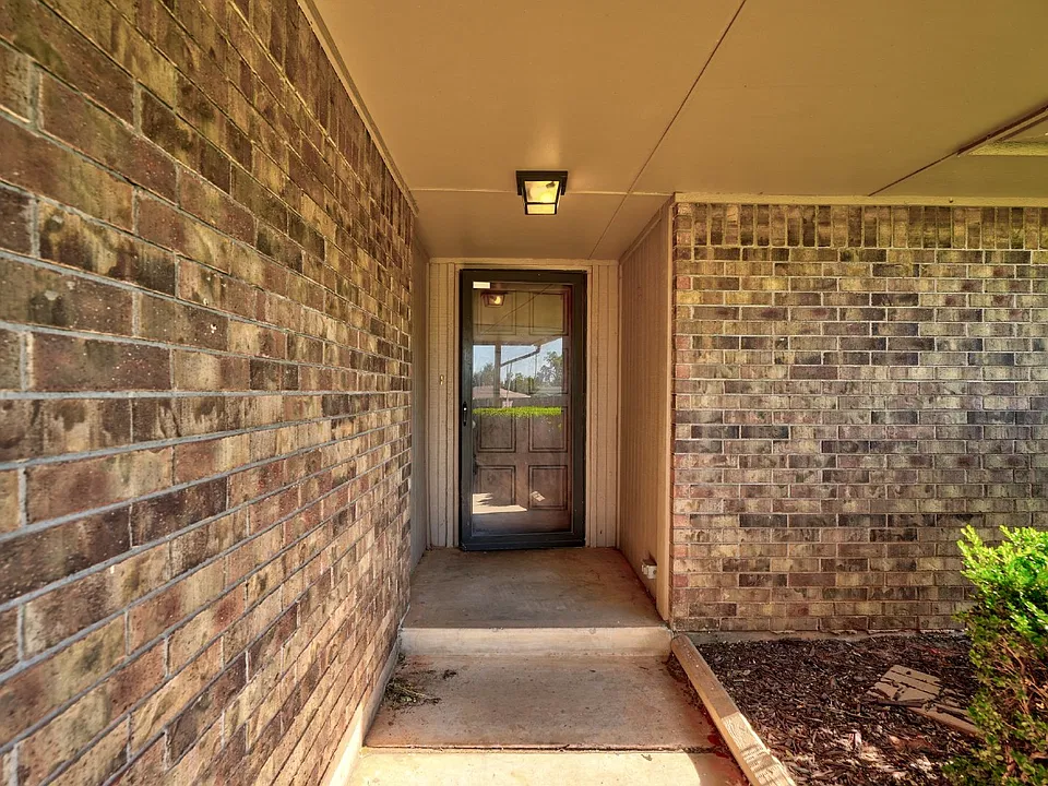 12608 Oakland Cir