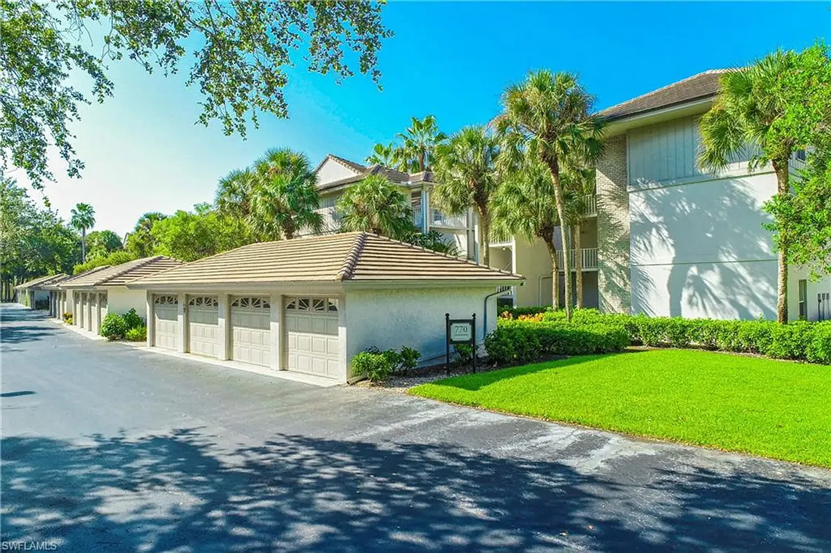 Building Photo - 770 Waterford Dr #203