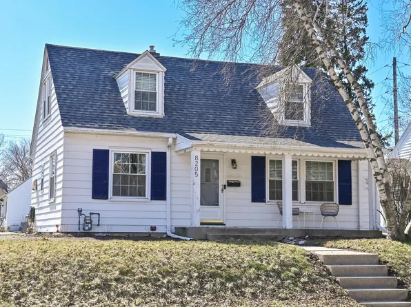 8205 West Honey Creek PARKWAY, Milwaukee, WI 53214