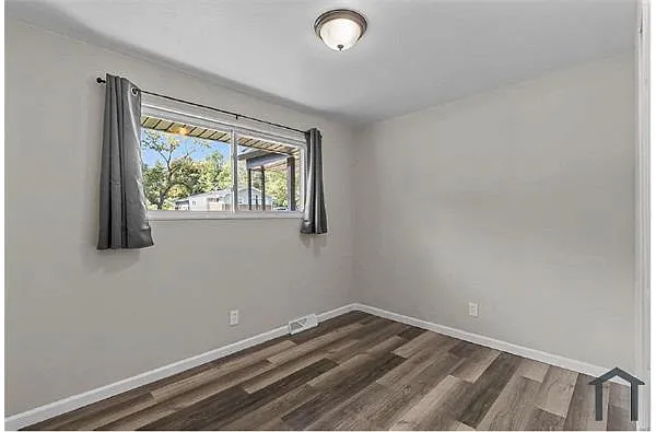 10227 Hobkirk Dr photo 1
