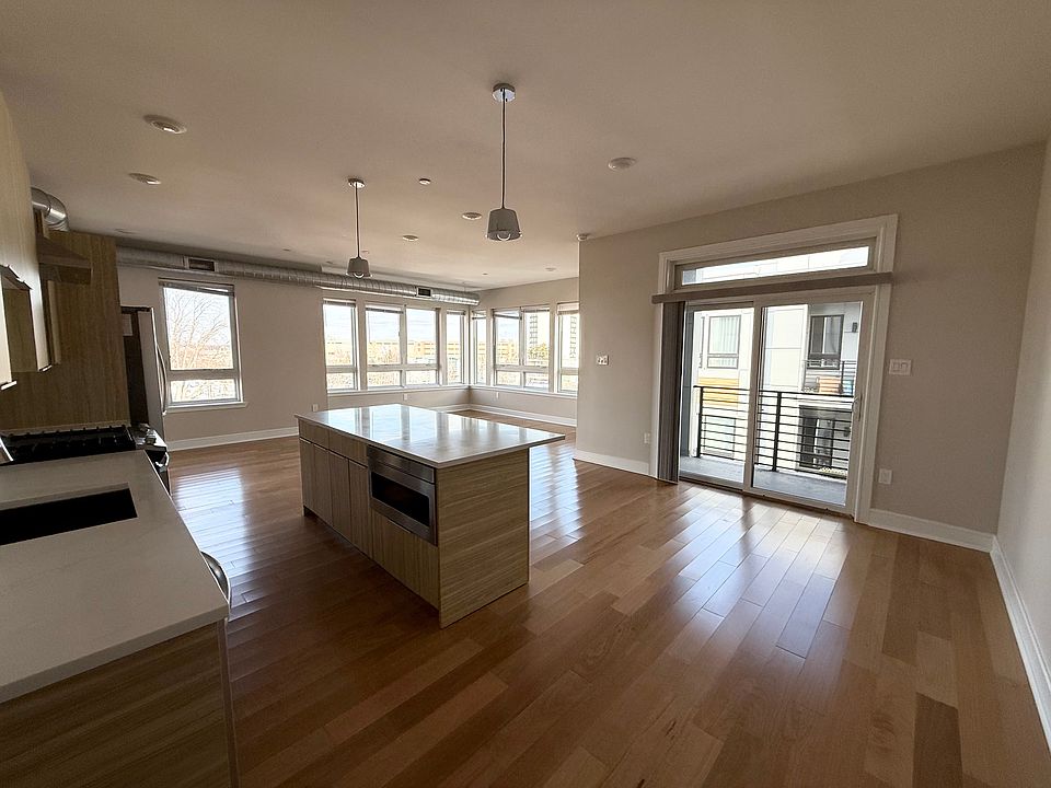 1st image of 3208 Capri Dr #B404