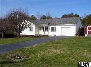 3018 26th Street Ln NE, Hickory, NC 28601