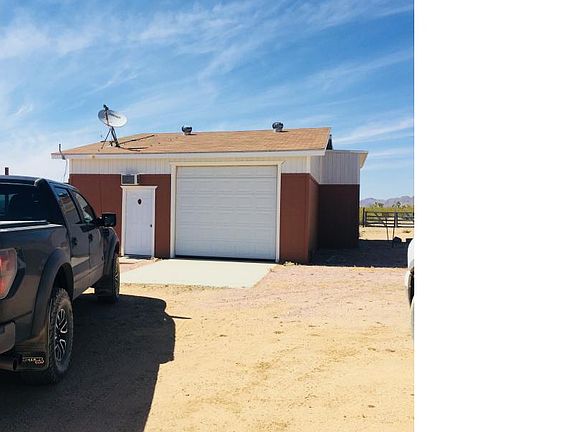4th image of 2875 E Hardy Dr