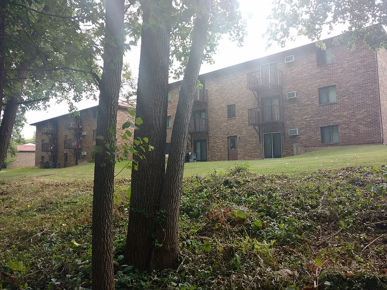 Cedar Creek Apartments-Oshkosh — Photo 19